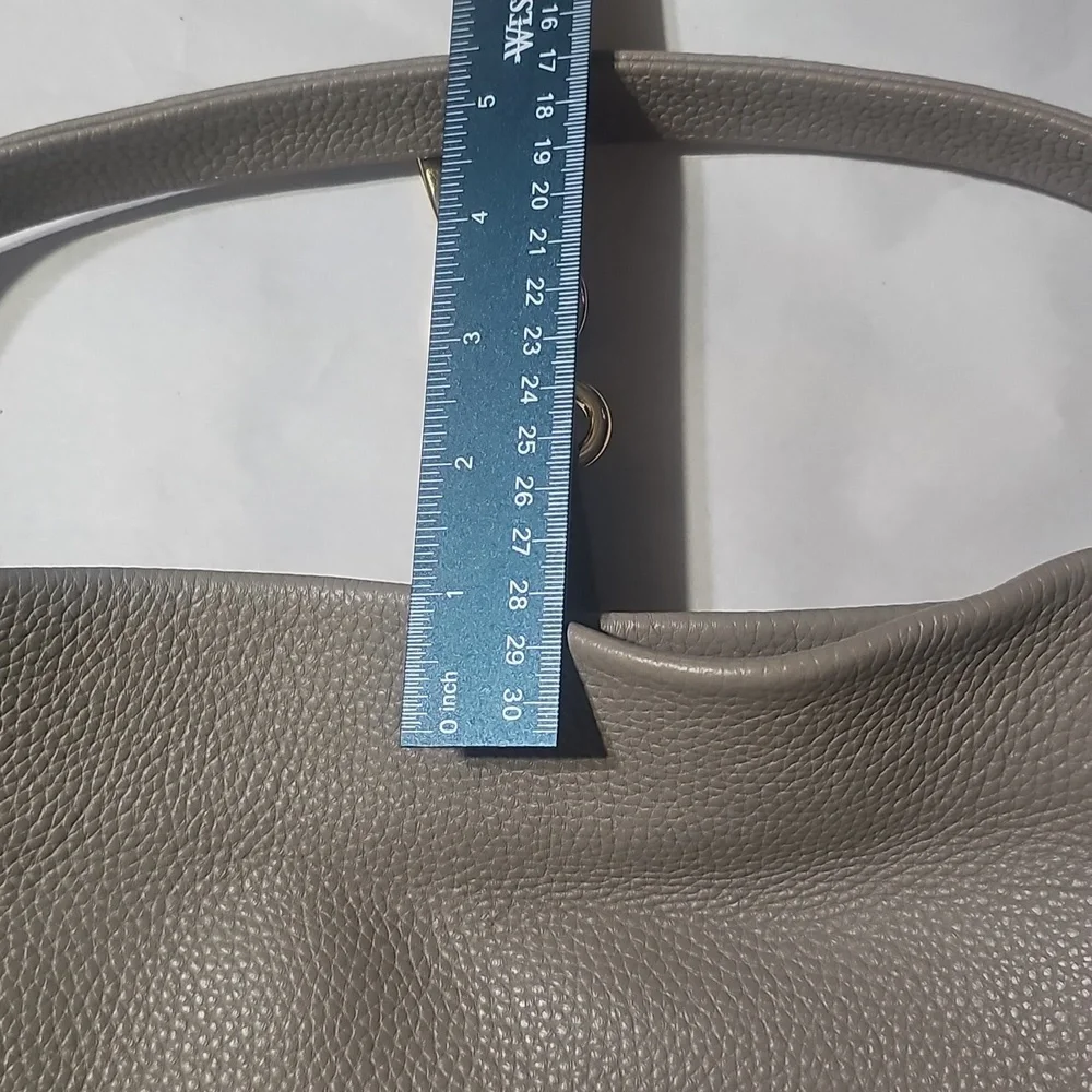 Dooney And Bourke Elegant Women's Bag NWOT